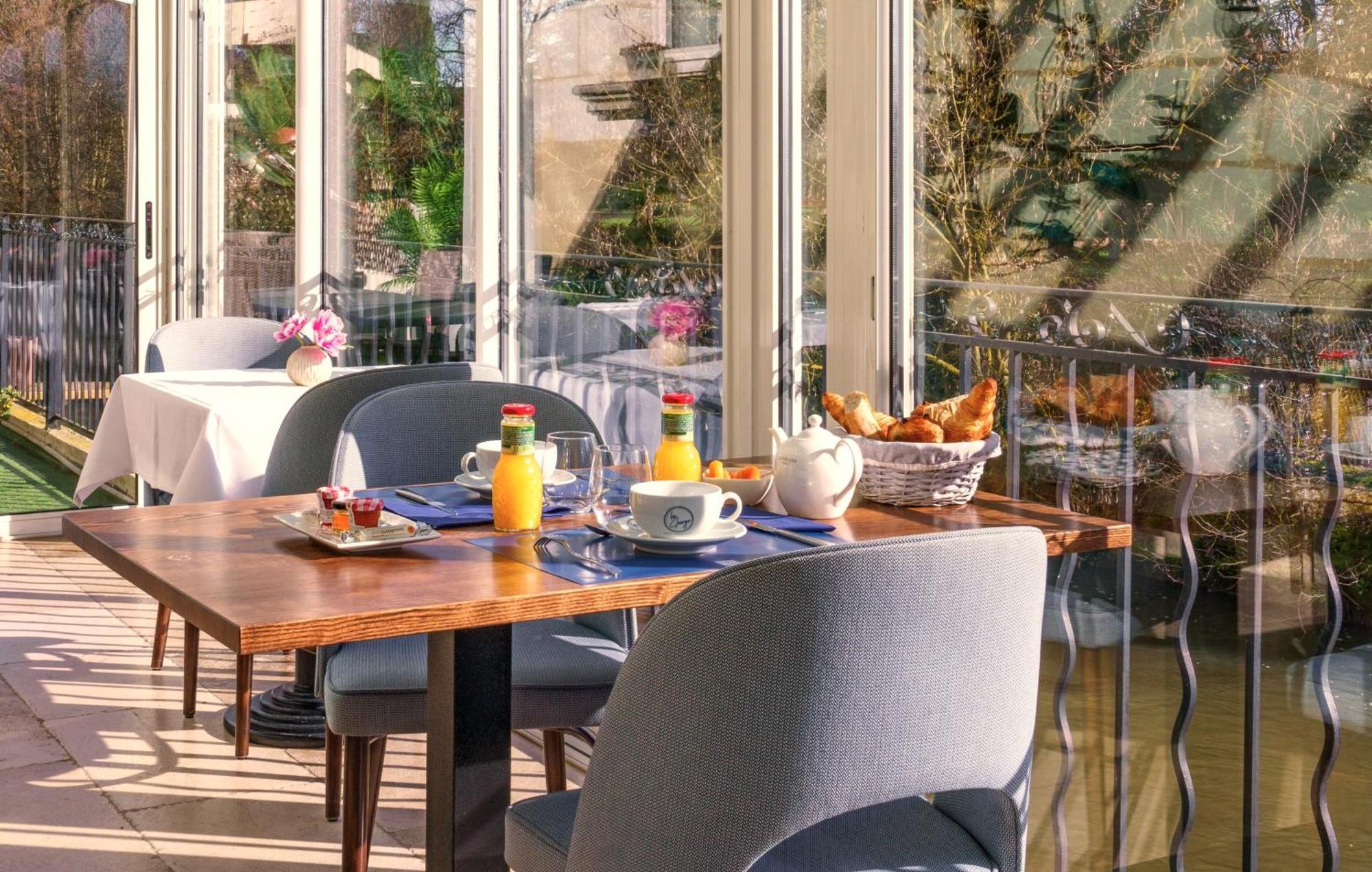 The Originals Boutique, Hotel Le George , Лош Екстериор снимка