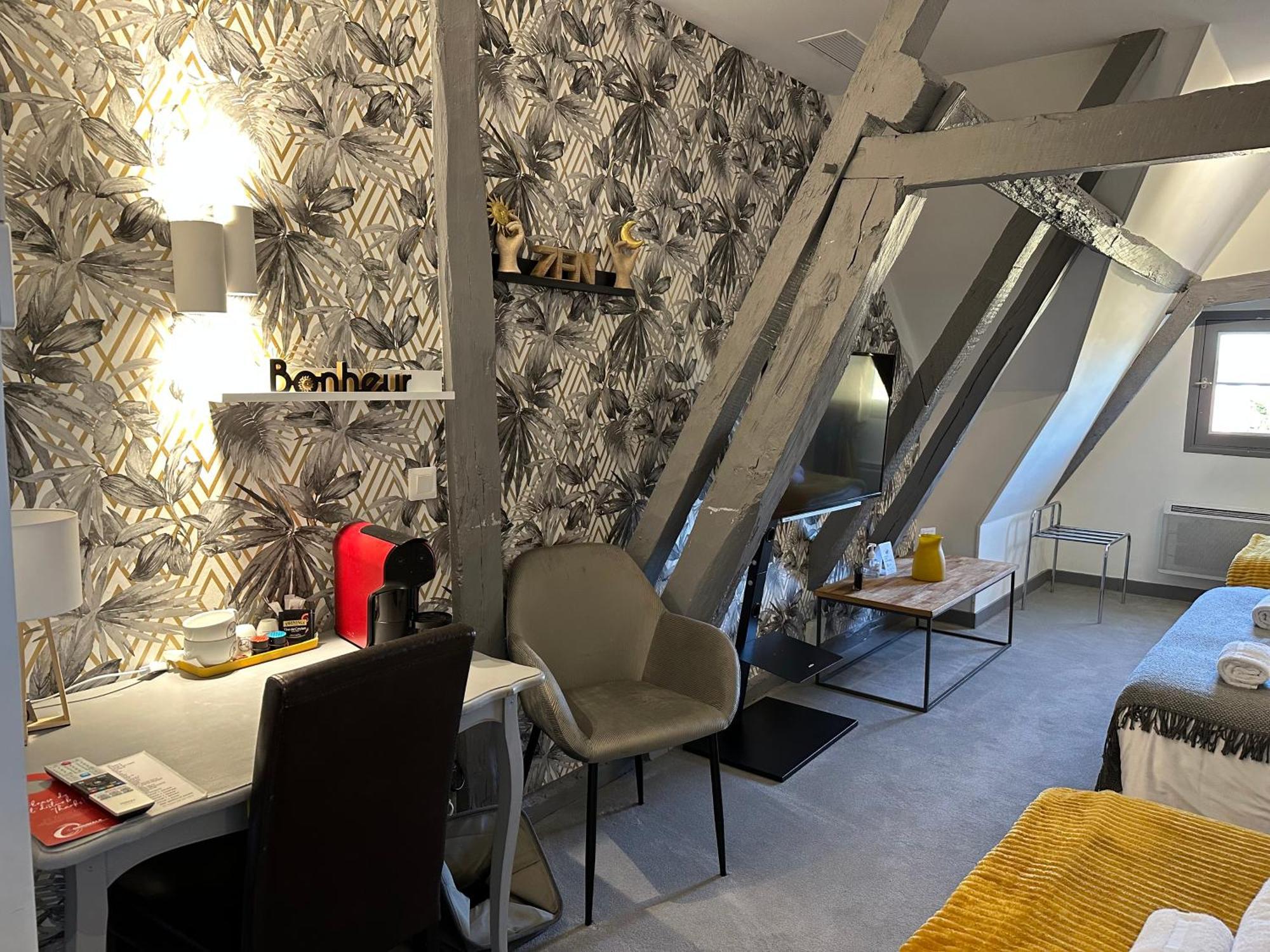 The Originals Boutique, Hotel Le George , Лош Екстериор снимка
